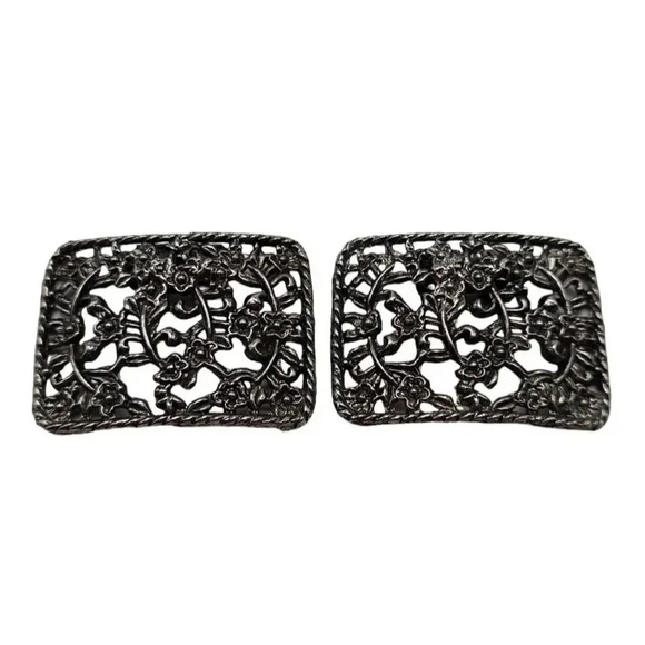 Set of 2 Floral Openwork Shoe Clips Silver Oxidized Tone Metal Vintage - Picture 1 of 6
